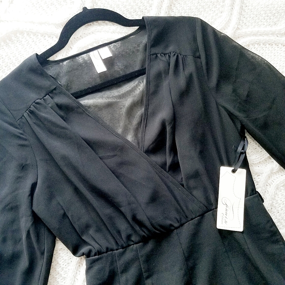 Forever 21 Exclusive Design Black Romper - Picture 3 of 8
